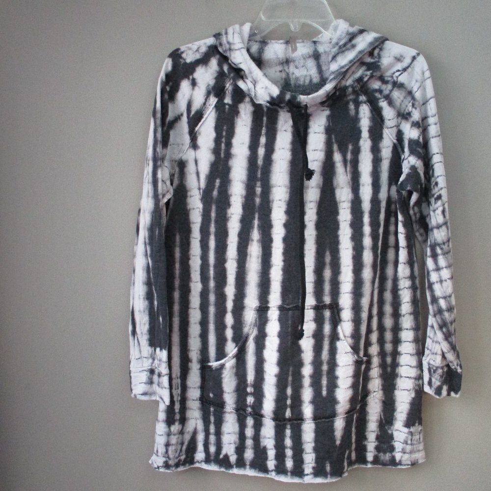 Womens Mona B Hoodie Sweatshirt size Small Black and White Soft Boho